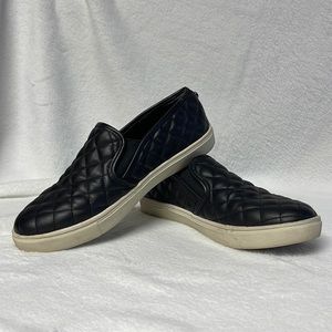 Steve Madden slip on